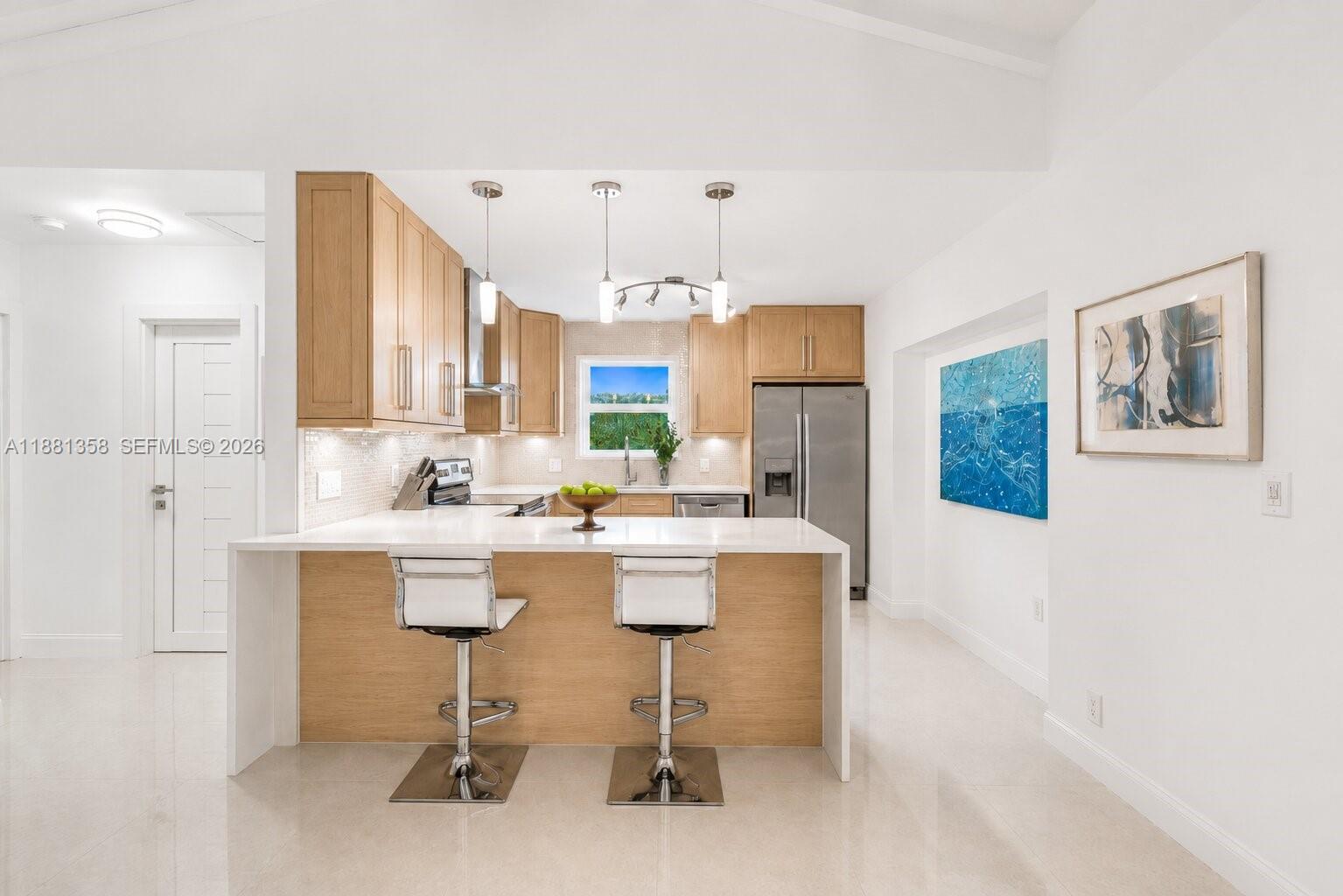 LAKE ESTATES - Residential
