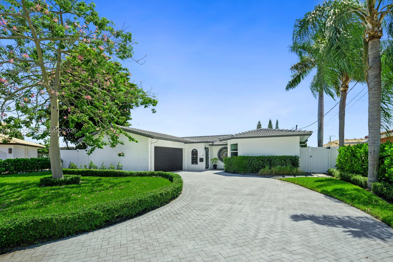 LAKE ESTATES - Residential