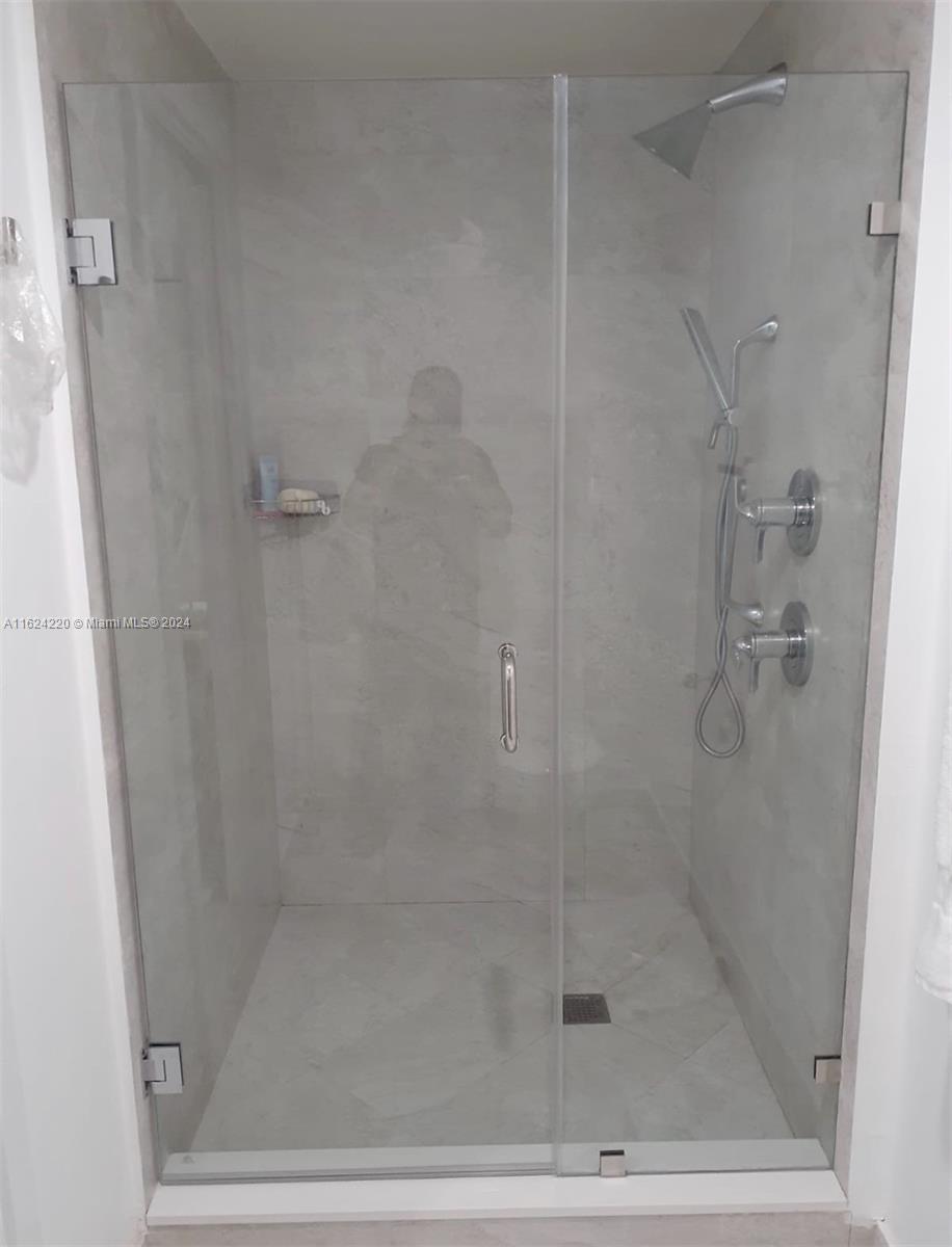 ARIA ON THE BAY CONDO - Residential