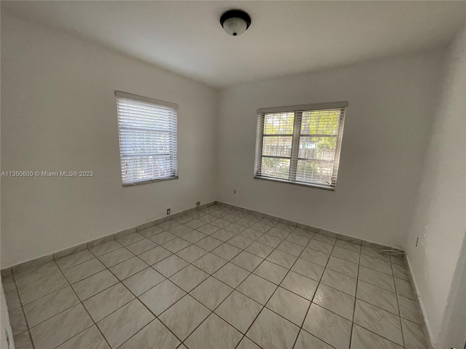 BRICKELL ESTATES - Residential Lease