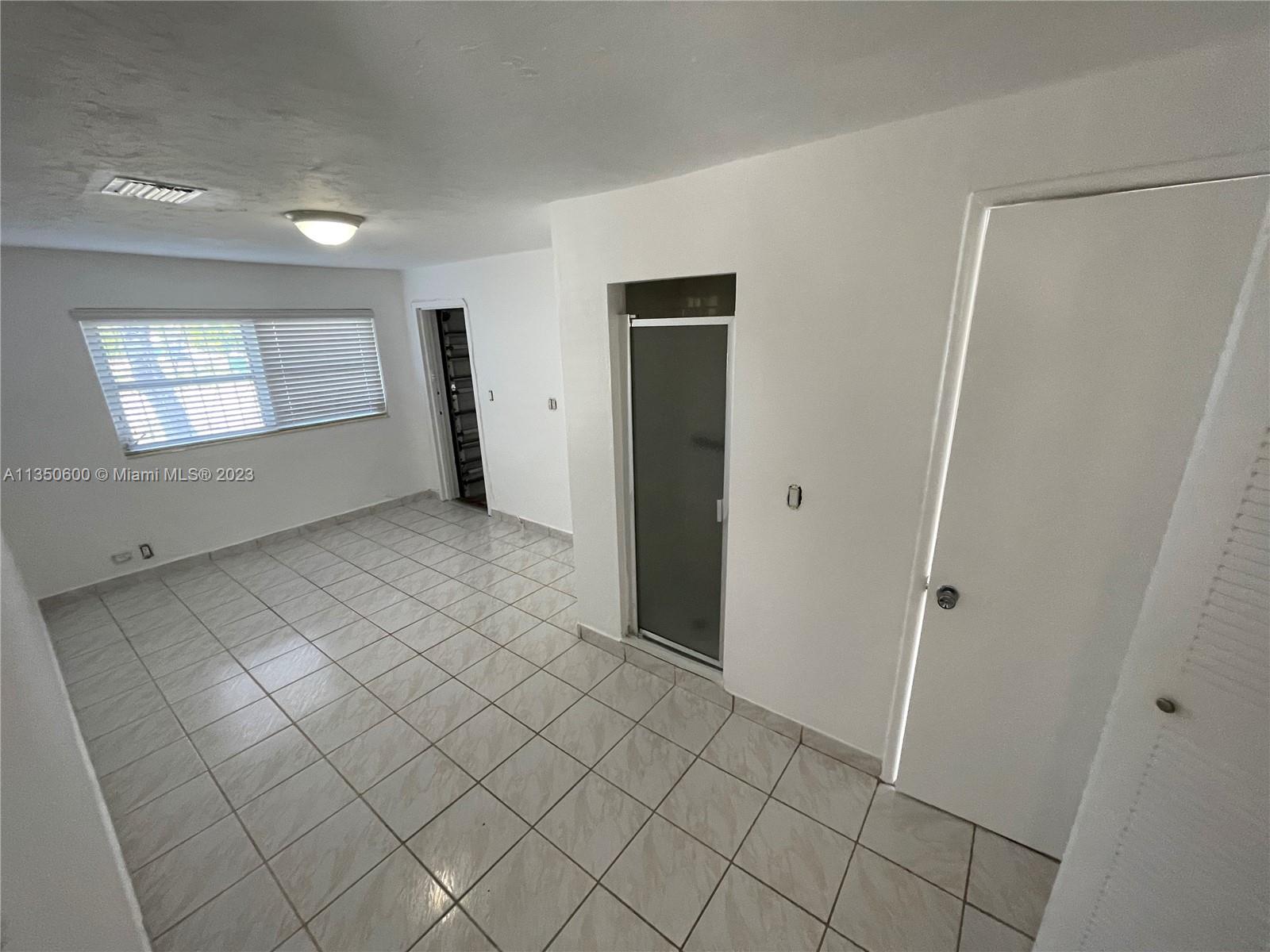 BRICKELL ESTATES - Residential Lease