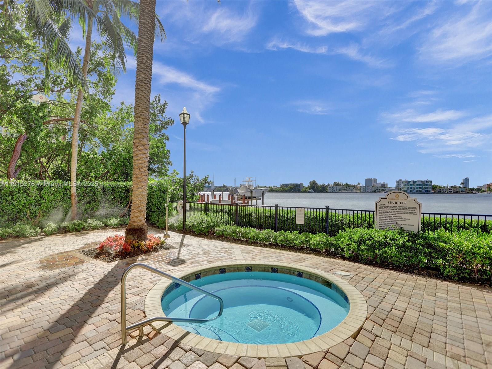PORTO BELLAGIO CONDO - Residential