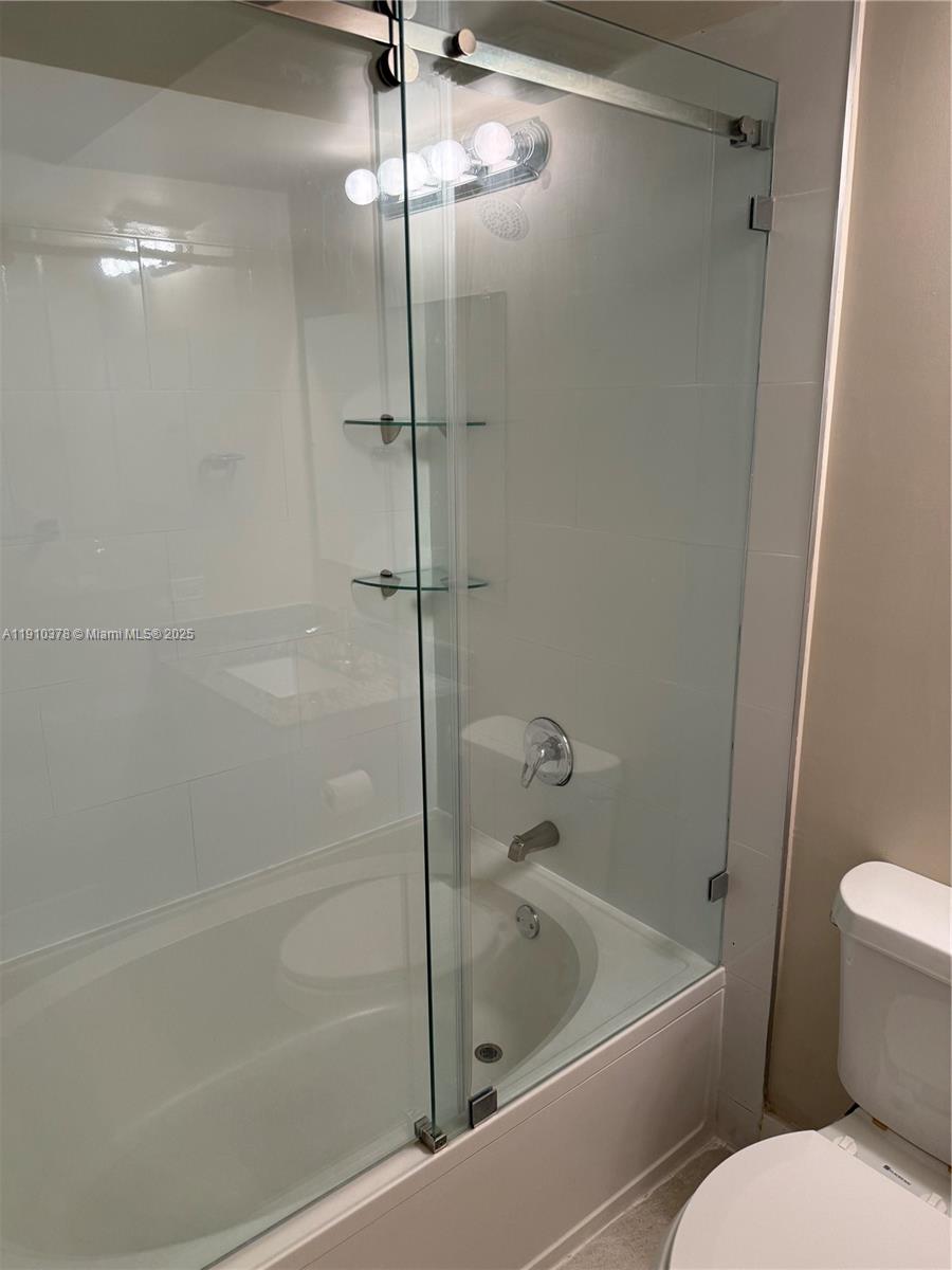 PORTO BELLAGIO CONDO - Residential
