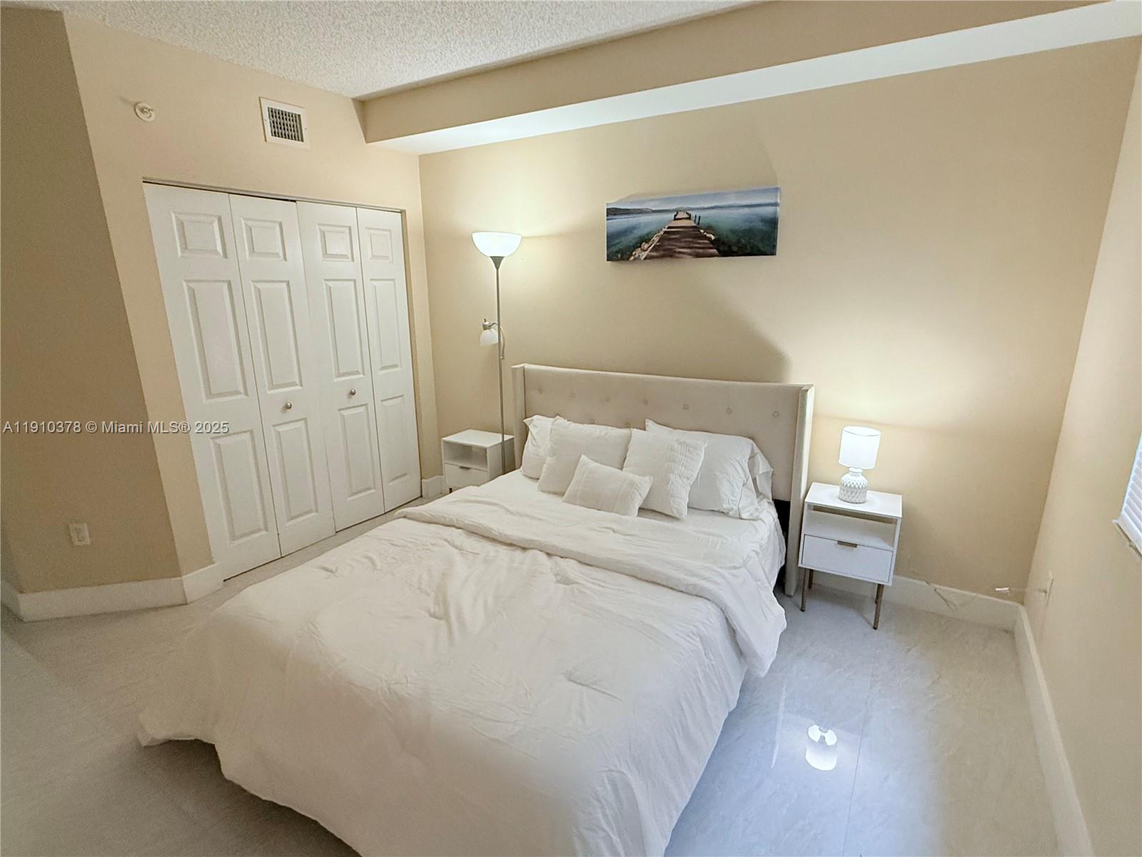 PORTO BELLAGIO CONDO - Residential
