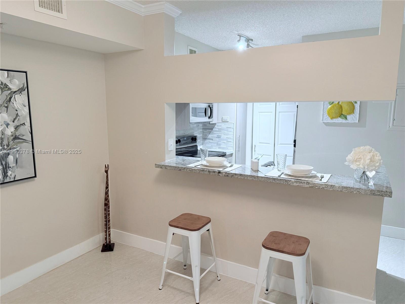 PORTO BELLAGIO CONDO - Residential