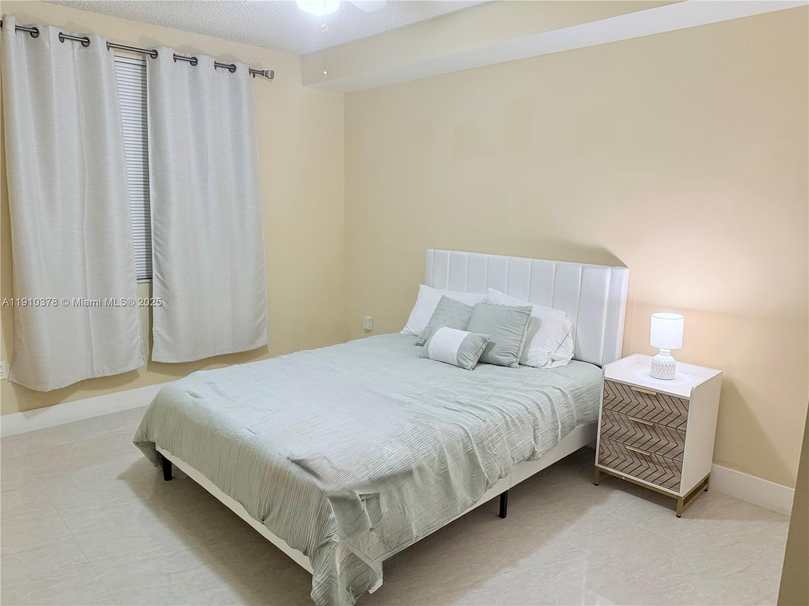 PORTO BELLAGIO CONDO - Residential