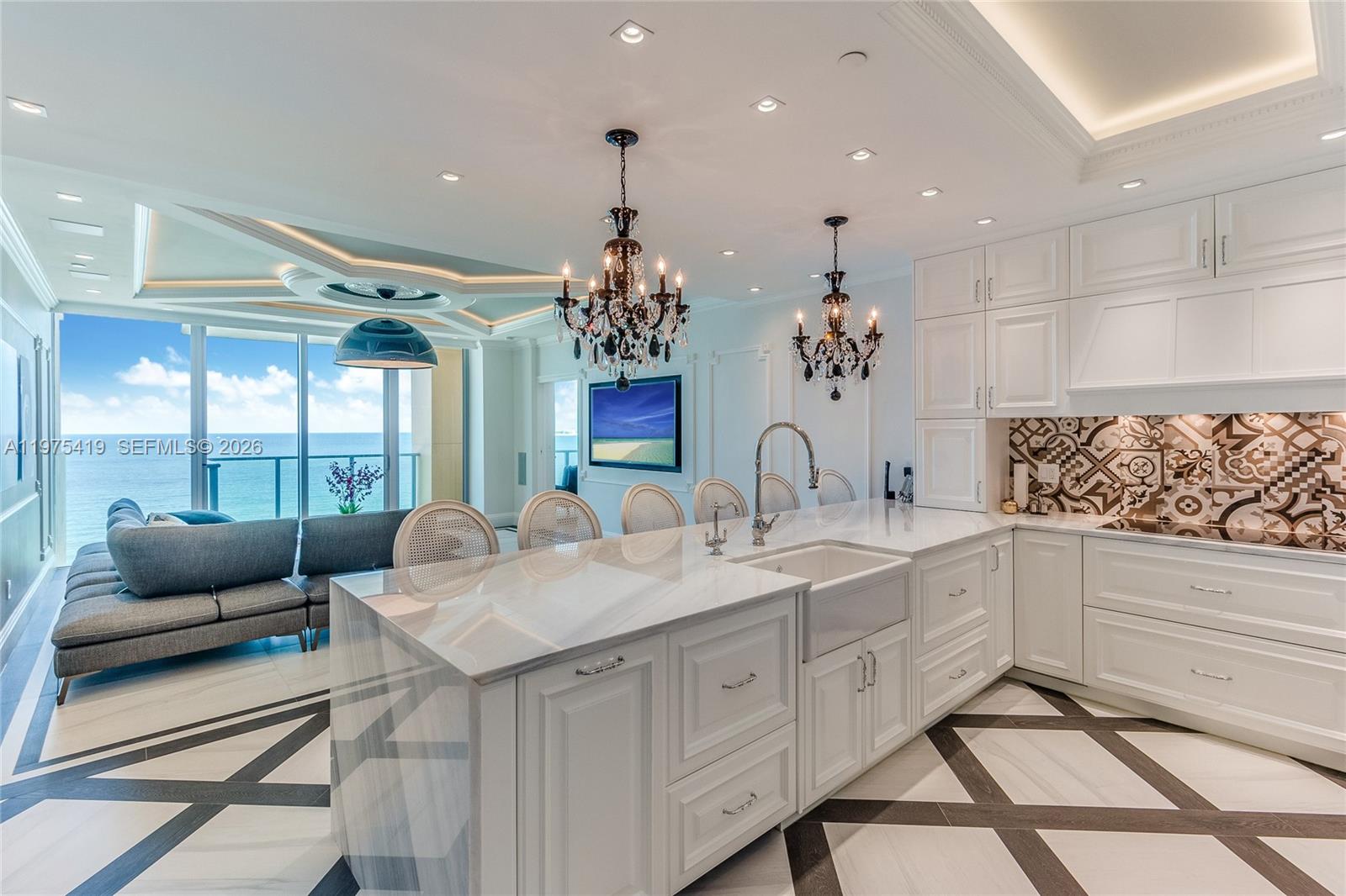 IL VILLAGGIO ON SOUTH BEAC - Residential