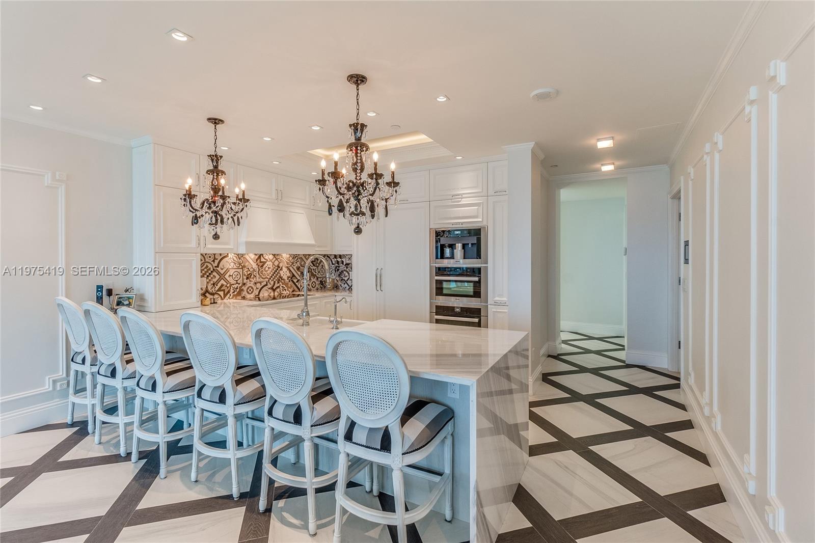 IL VILLAGGIO ON SOUTH BEAC - Residential