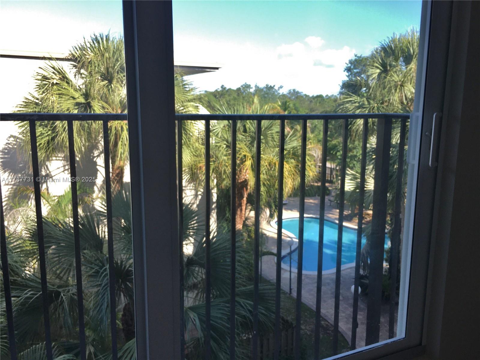 DADELAND GROVE CONDO - Residential Lease