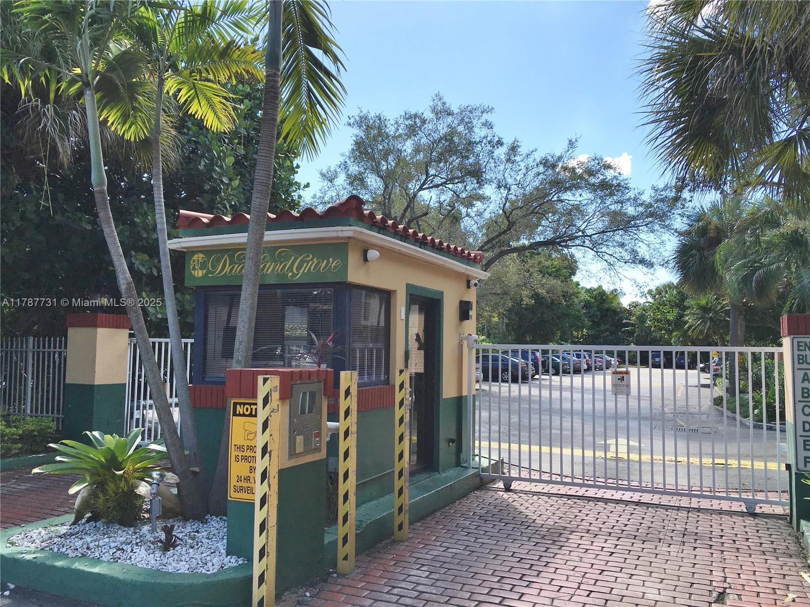 DADELAND GROVE CONDO - Residential Lease