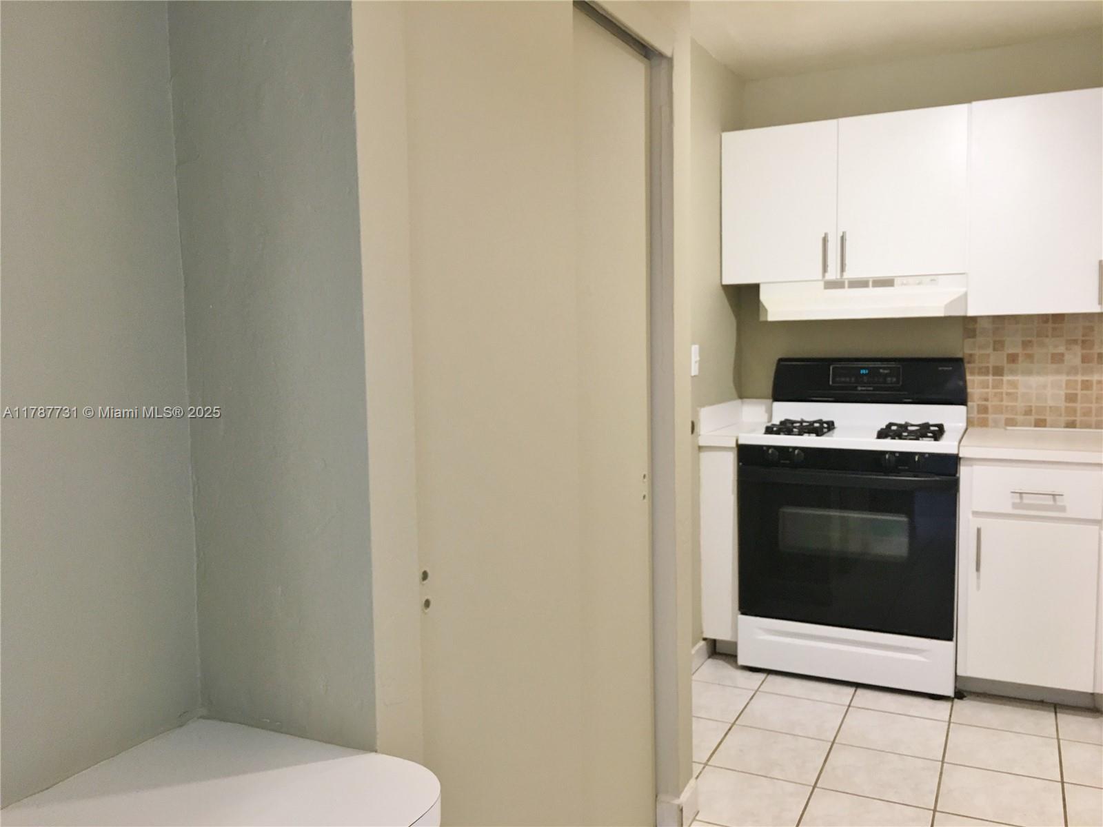 DADELAND GROVE CONDO - Residential Lease