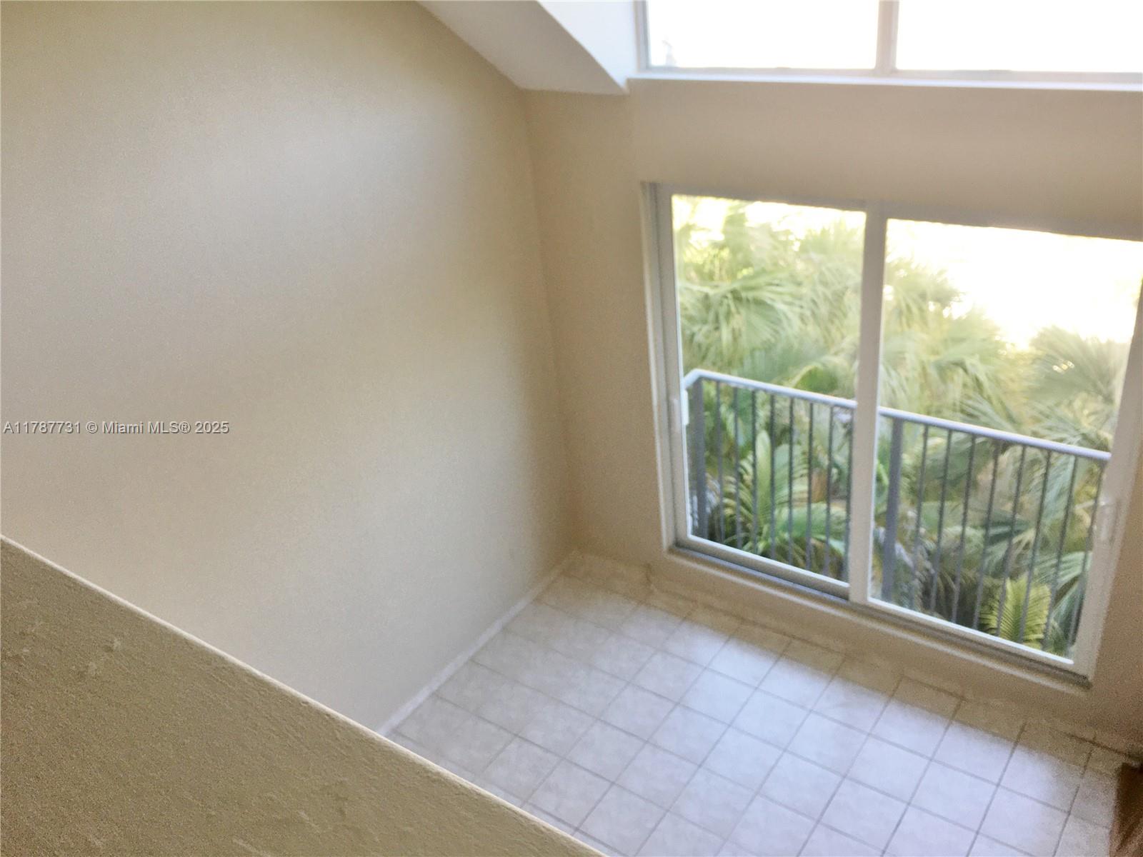 DADELAND GROVE CONDO - Residential Lease