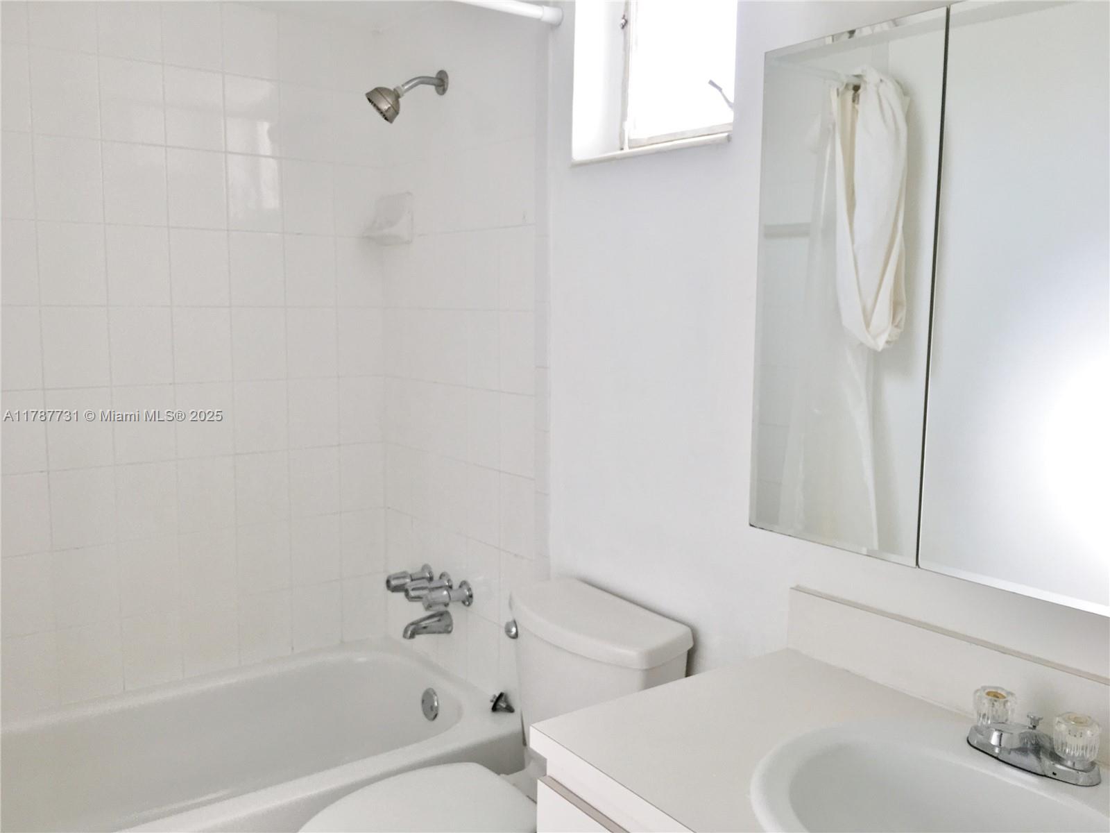 DADELAND GROVE CONDO - Residential Lease