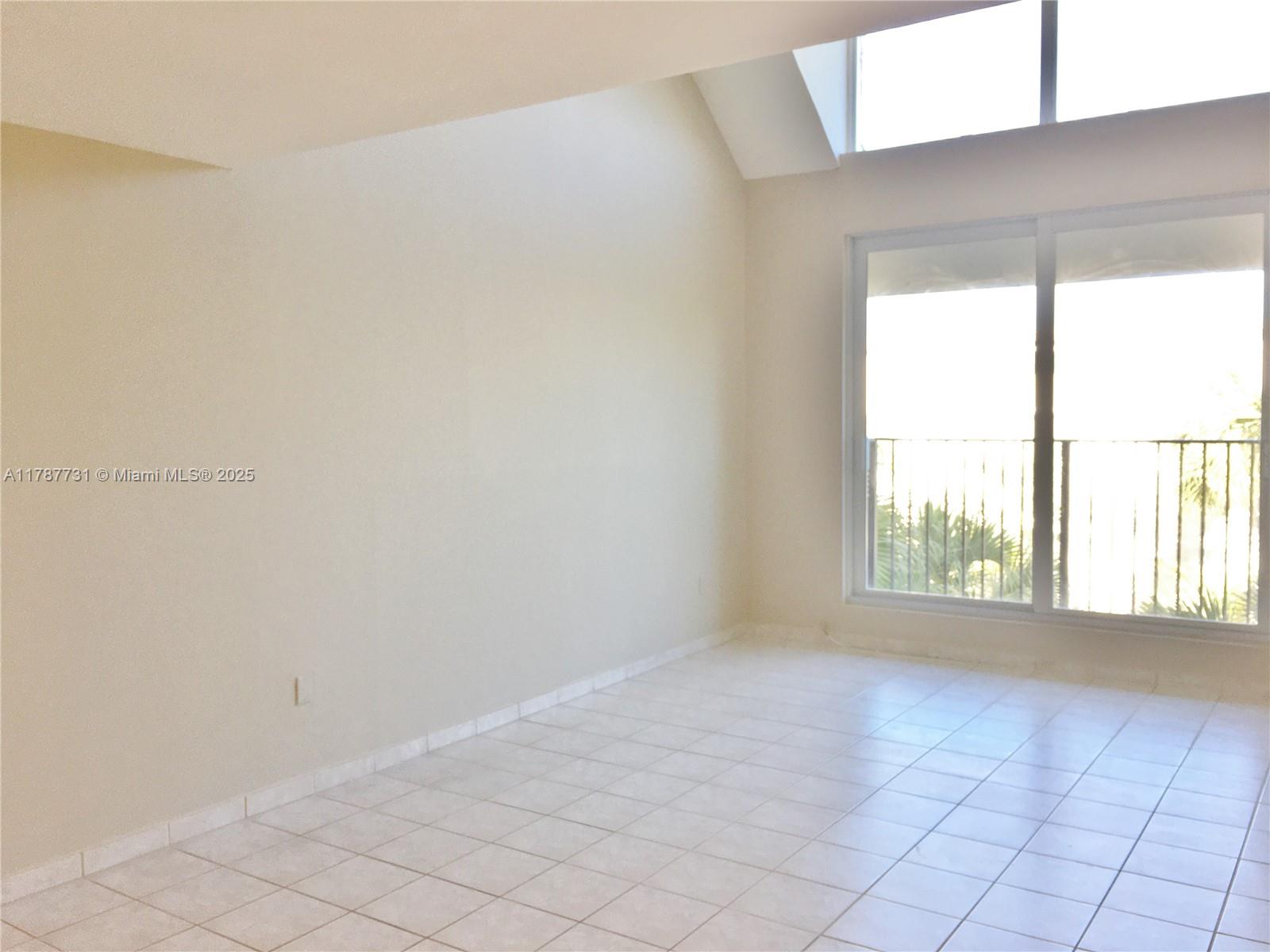 DADELAND GROVE CONDO - Residential Lease