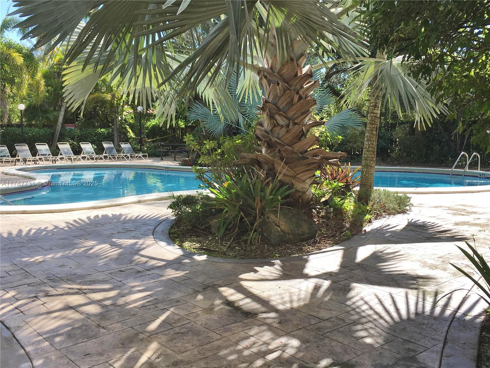 DADELAND GROVE CONDO - Residential Lease