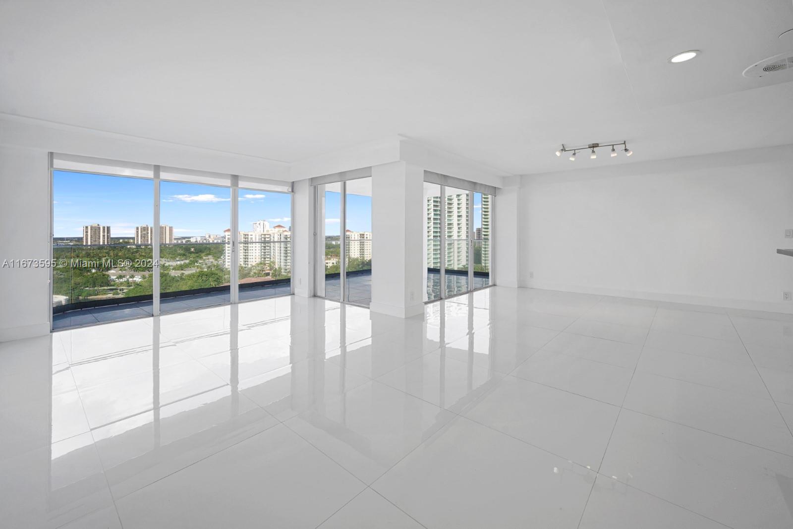 TURNBERRY ISLE CONDO - Residential Lease
