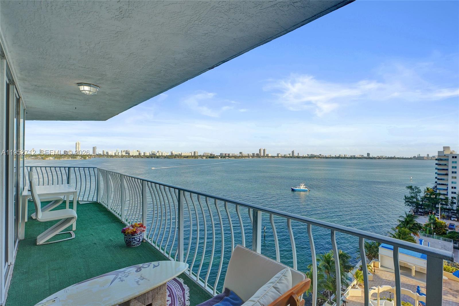 THE GRANDVIEW PALACE COND - Residential