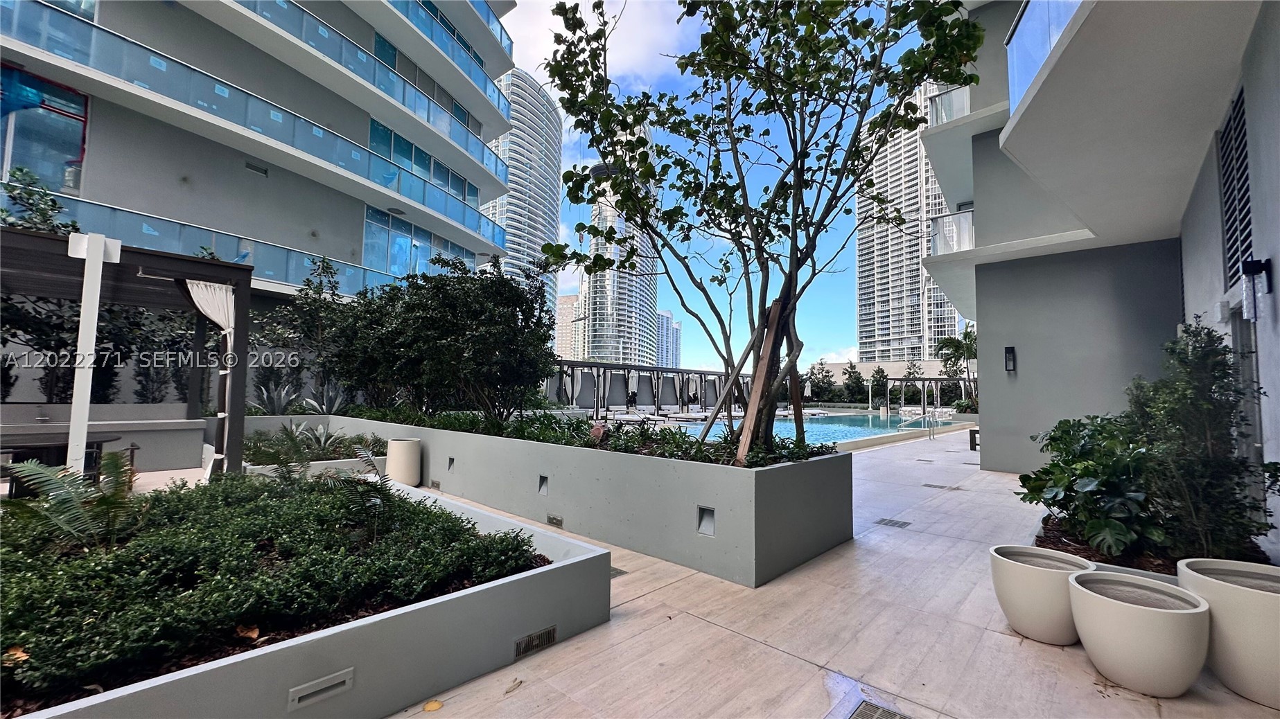 VICEROY RESIDENCE - Residential