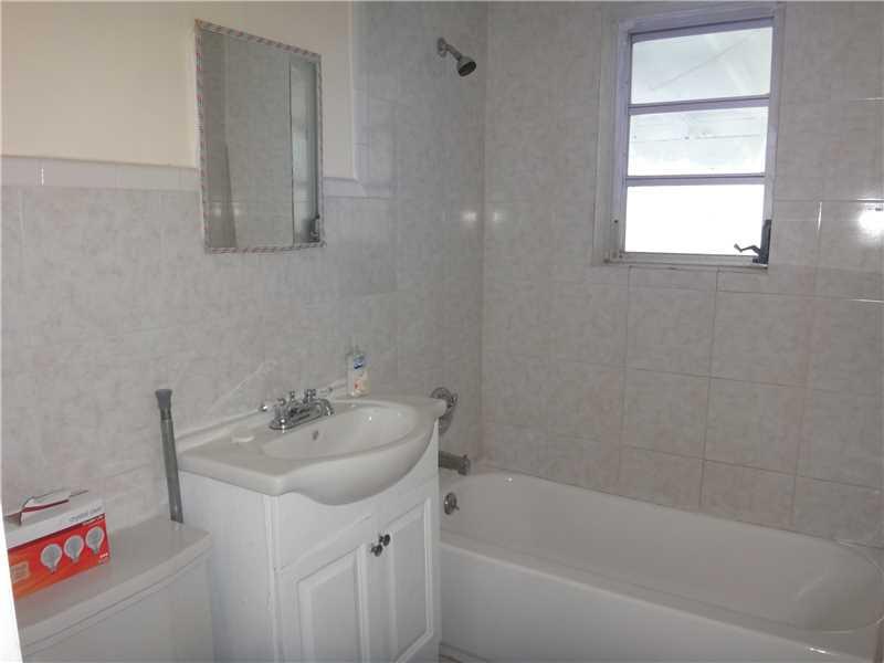 EIGHTH AVE MANORS PLAT - Residential Lease