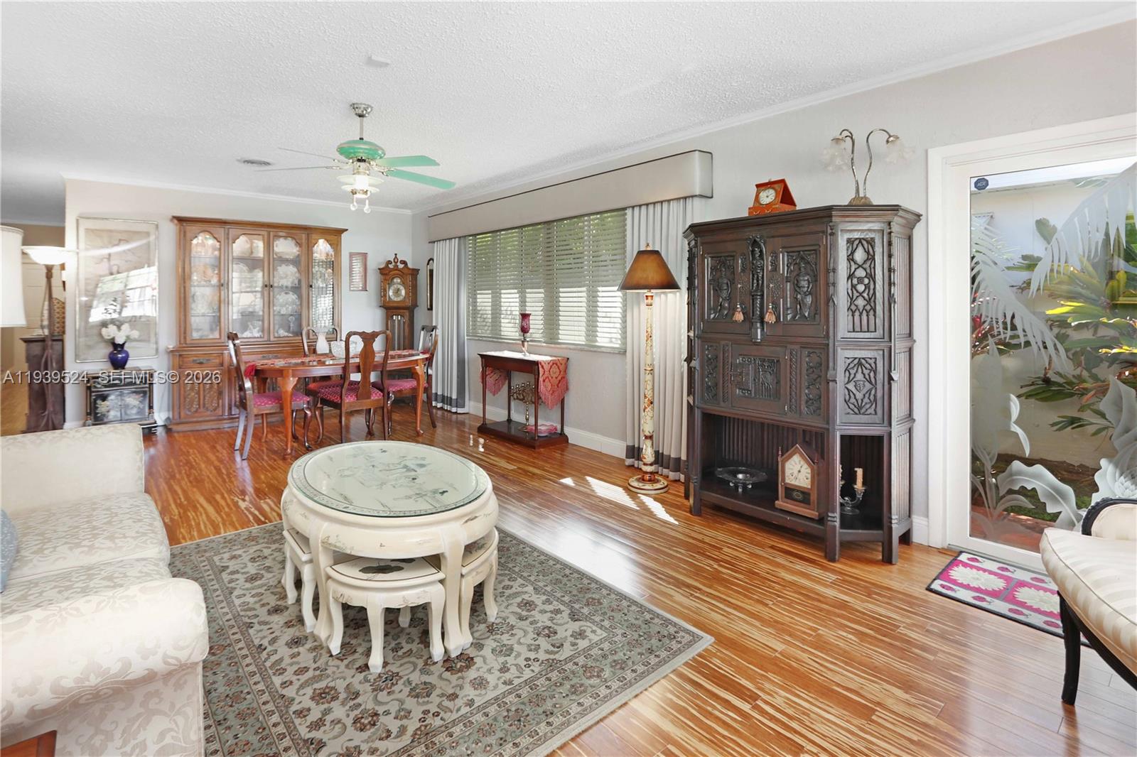 HOLLYWOOD - Residential