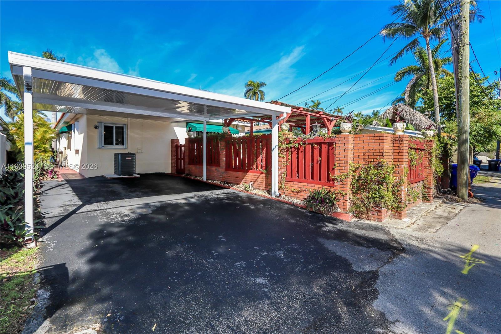 HOLLYWOOD - Residential