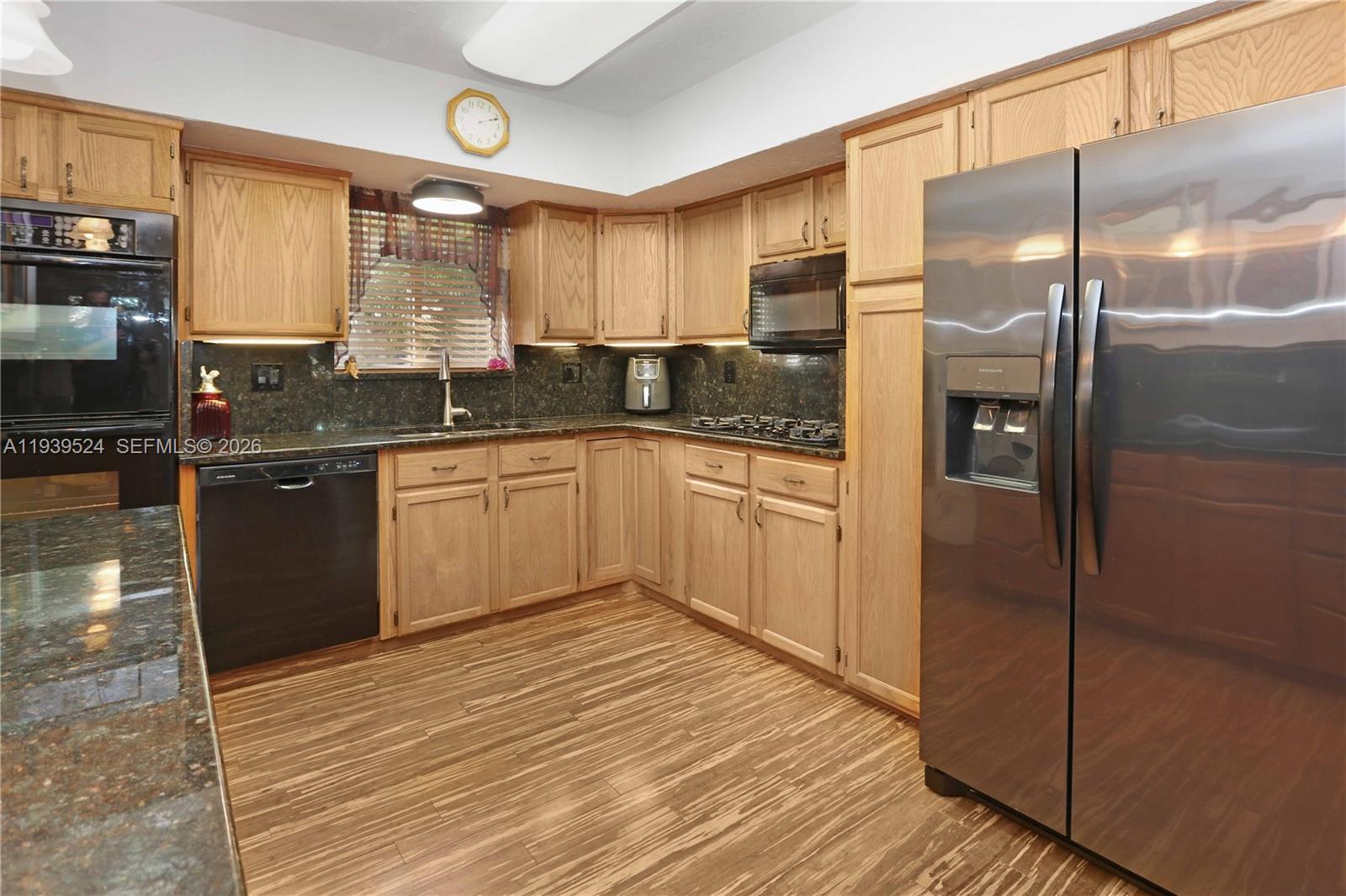 HOLLYWOOD - Residential