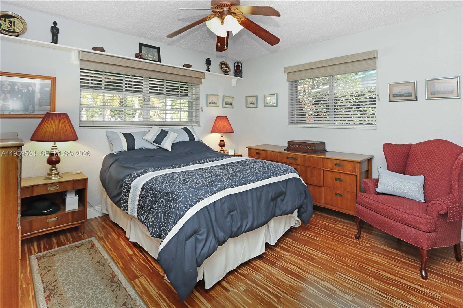 HOLLYWOOD - Residential