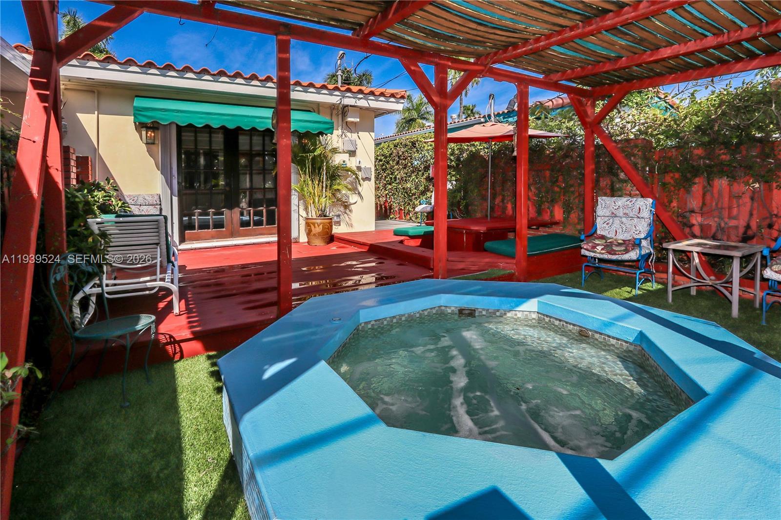 HOLLYWOOD - Residential