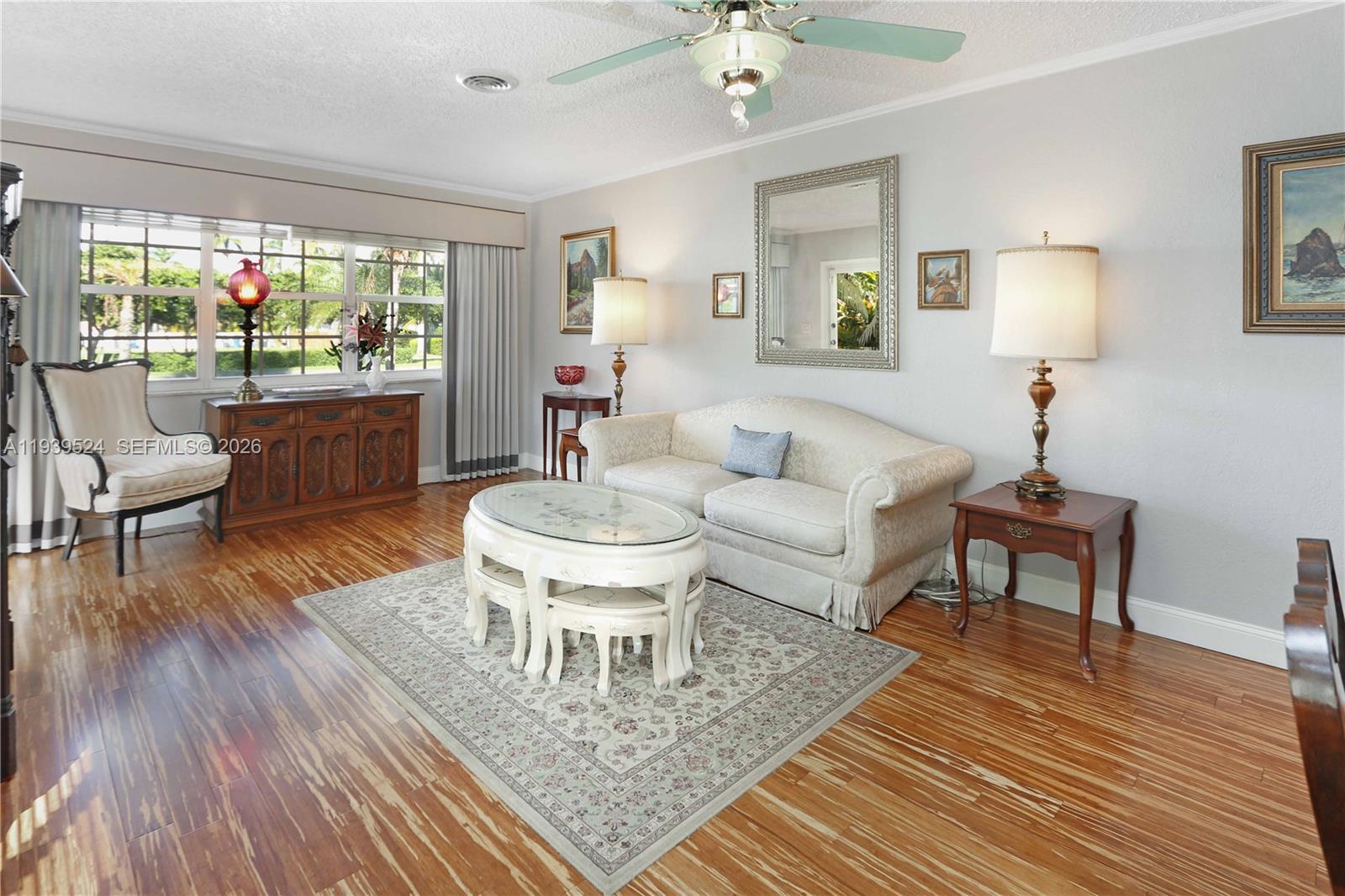 HOLLYWOOD - Residential
