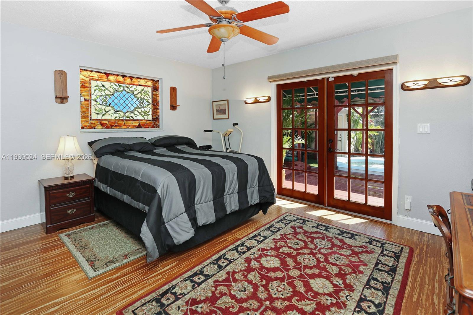 HOLLYWOOD - Residential