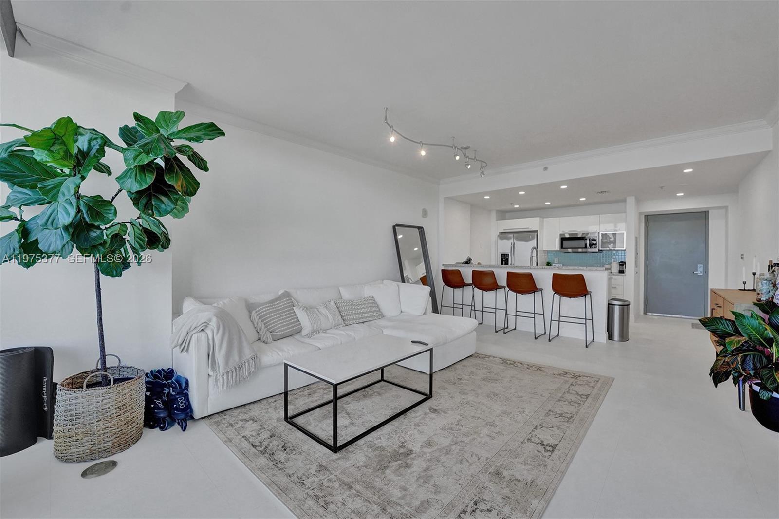 BLUE CONDO - Residential