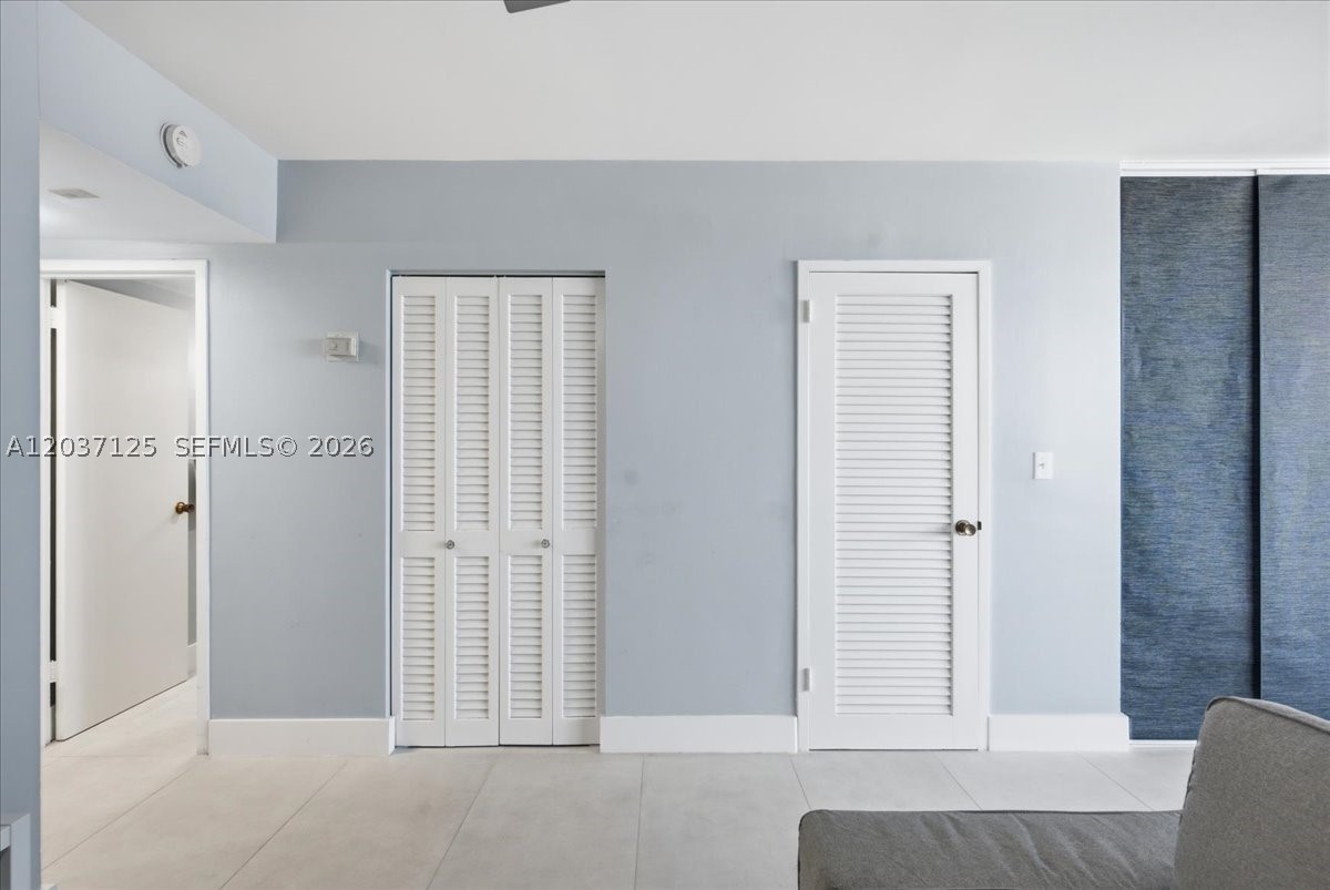 TRITON TOWER CONDO - Residential Lease