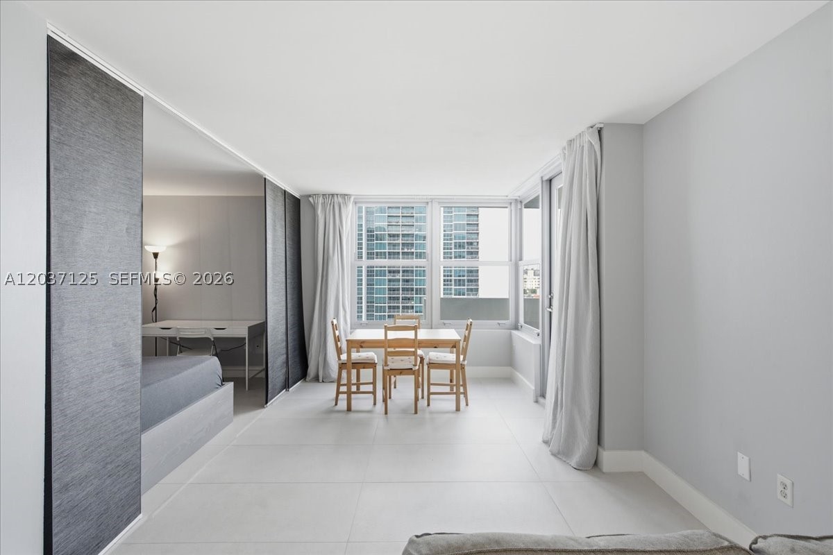 TRITON TOWER CONDO - Residential Lease
