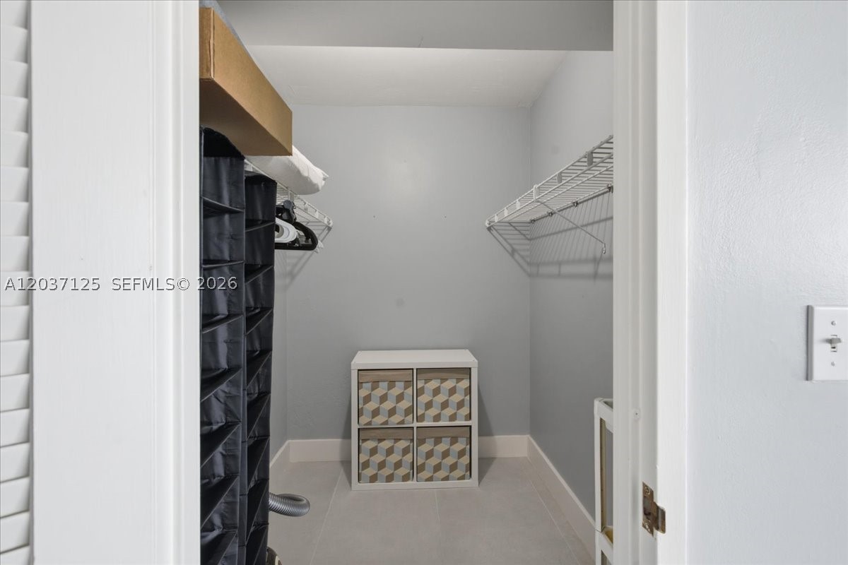 TRITON TOWER CONDO - Residential Lease