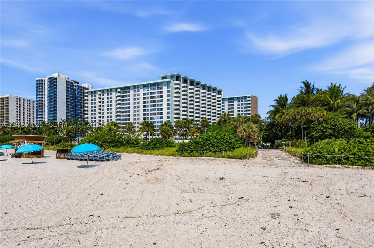 TRITON TOWER CONDO - Residential Lease