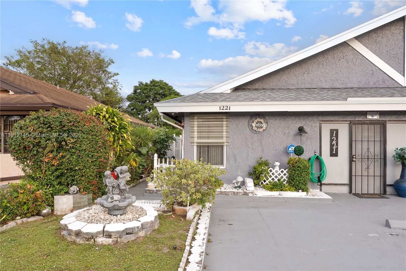 NORTH LAUDERDALE VILLAGE - Residential