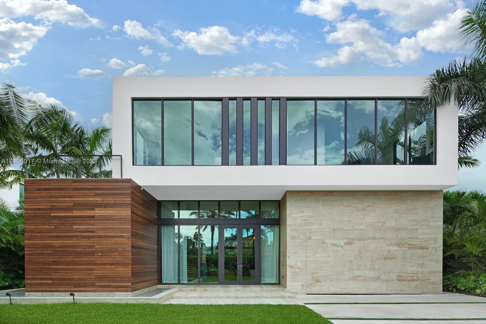 GOLDEN BEACH SEC C - Residential
