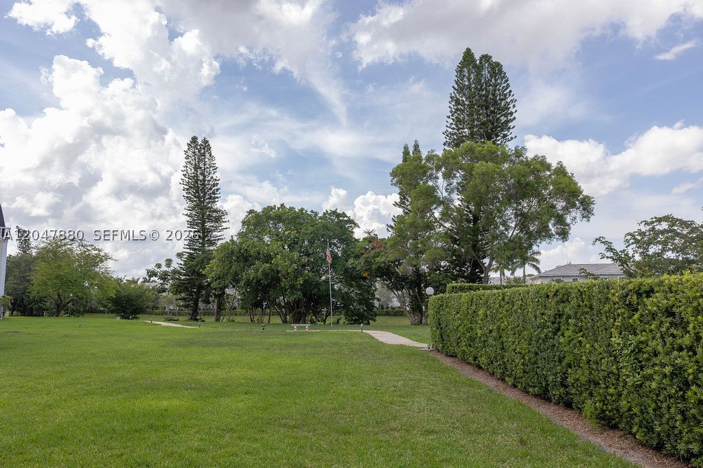 BRIARWOOD CLUB CONDO 3 - Residential