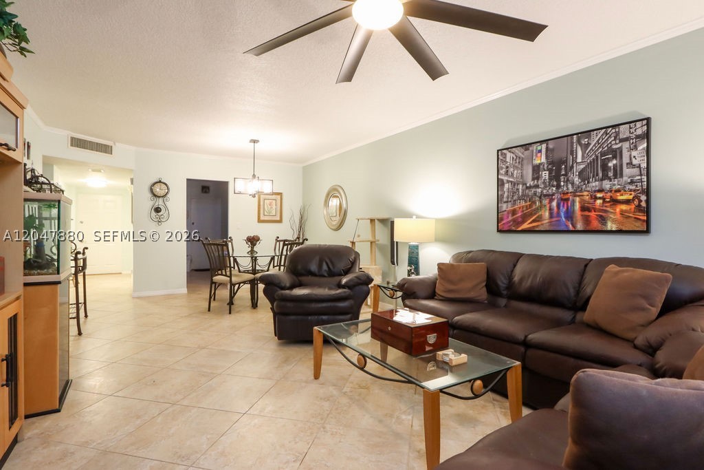 BRIARWOOD CLUB CONDO 3 - Residential