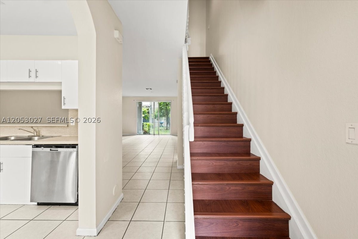 TUSCANY NO 3 CONDO - Residential