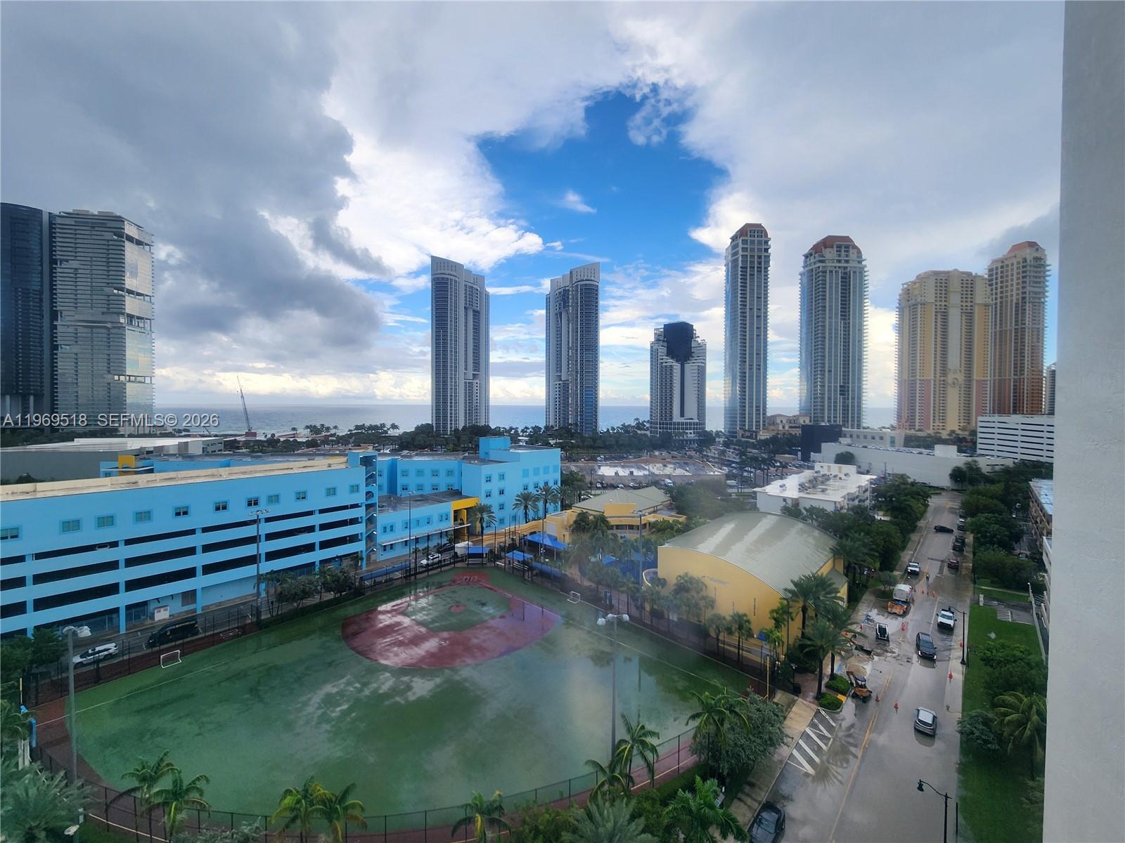 MARINA BAY CLUB - Residential