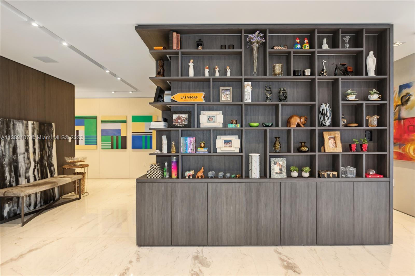 MUSE CONDO - Residential