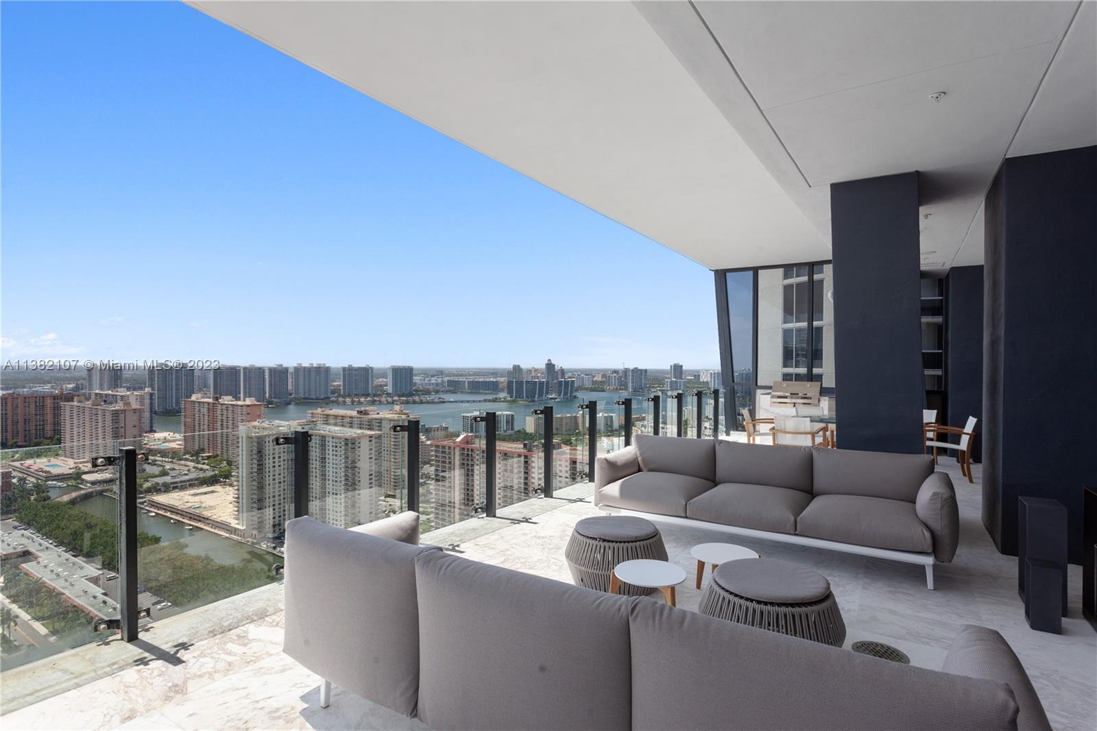 MUSE CONDO - Residential