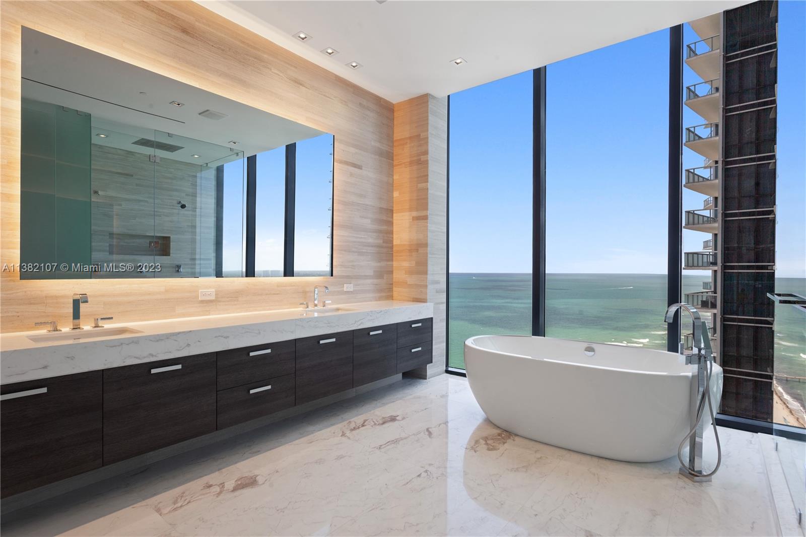MUSE CONDO - Residential
