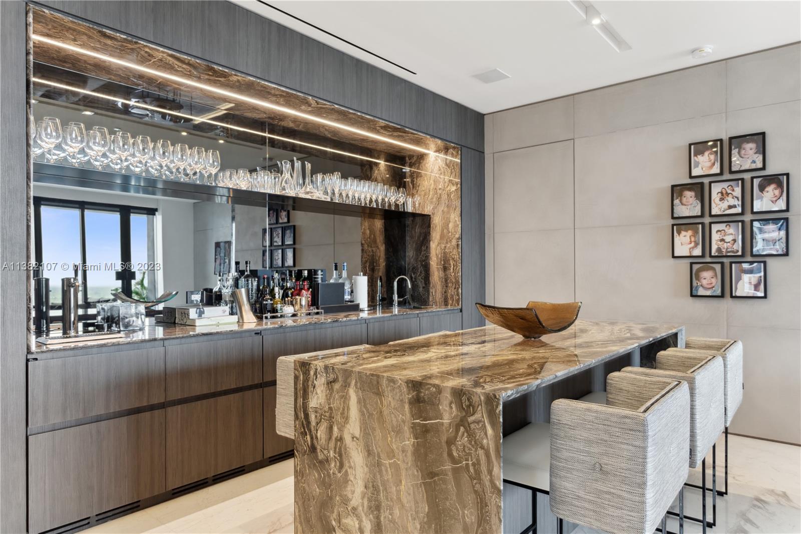 MUSE CONDO - Residential