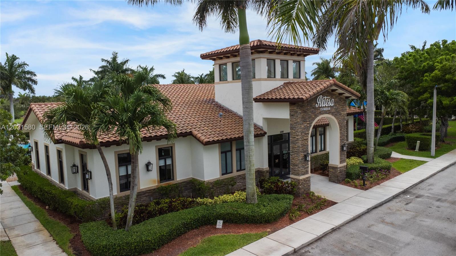COCO PALM ESTATES - Residential