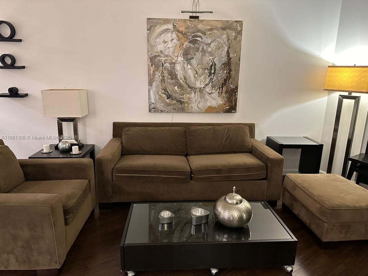 Turnberry on the Green - Residential