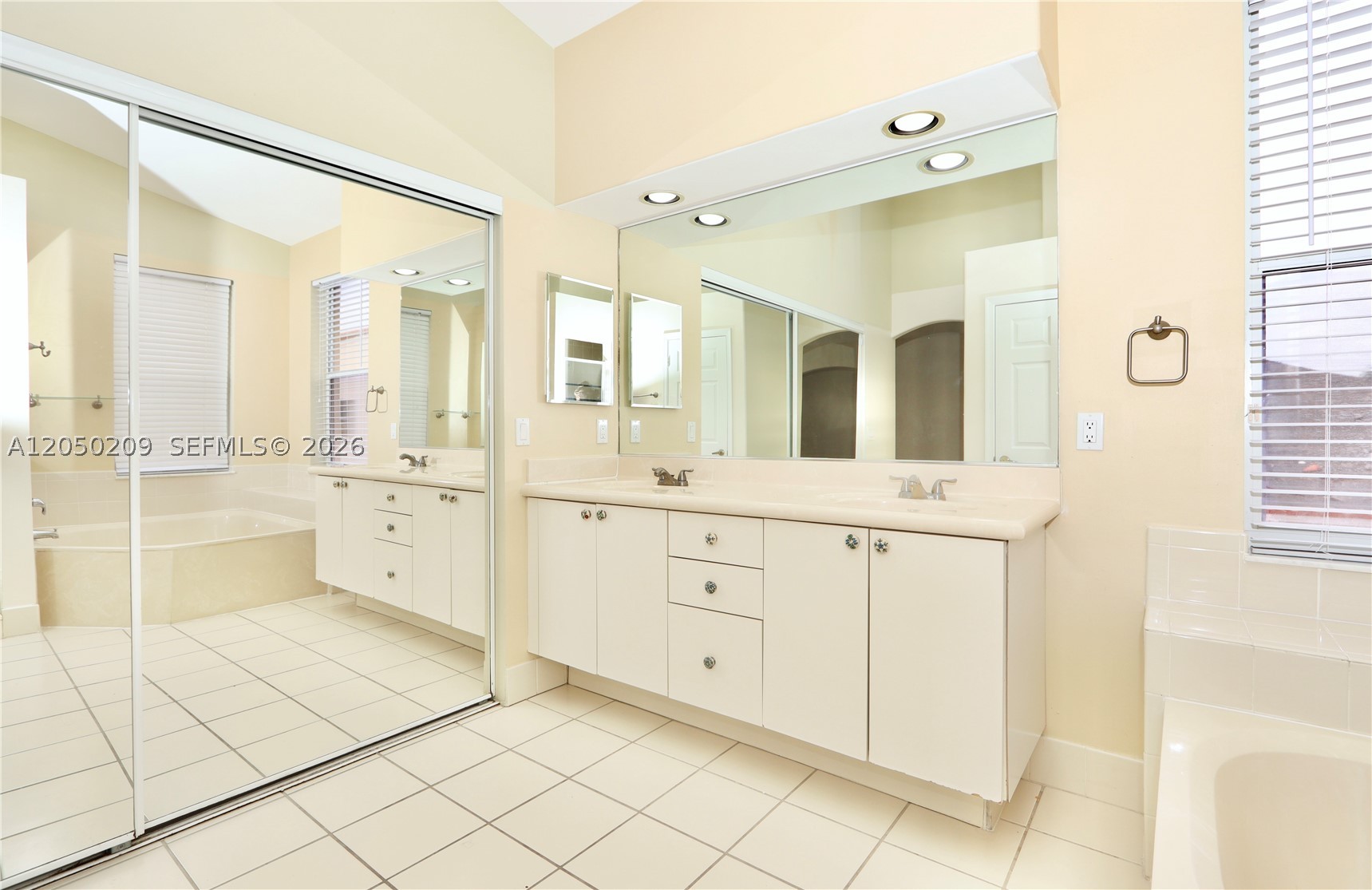 BANYAN OAKRIDGE PLAT - Residential