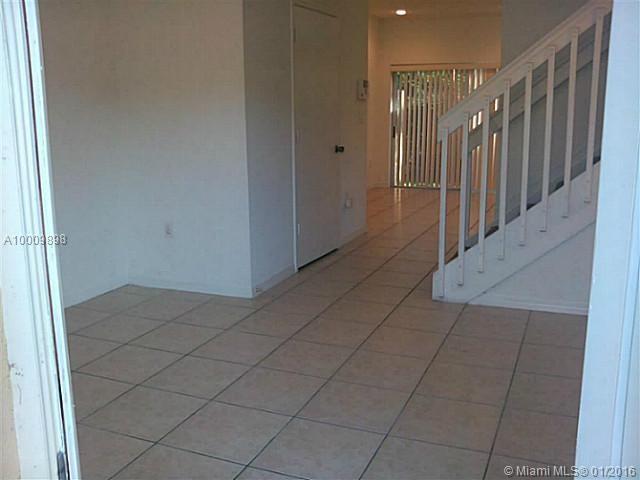 LARGE UNIT FOR RENT, GREAT COMMUNITY, GREAT LOCATION. VERY SAFE.  CLOSE TO SCHOOLS, EASY ACCESS TO HIGHWAYS