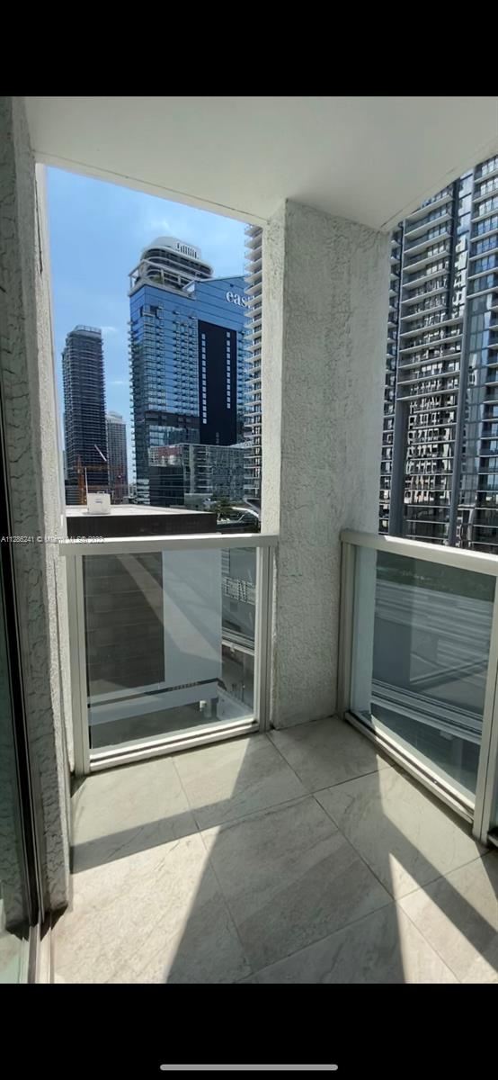 500 BRICKELL WEST CONDO - Residential Lease